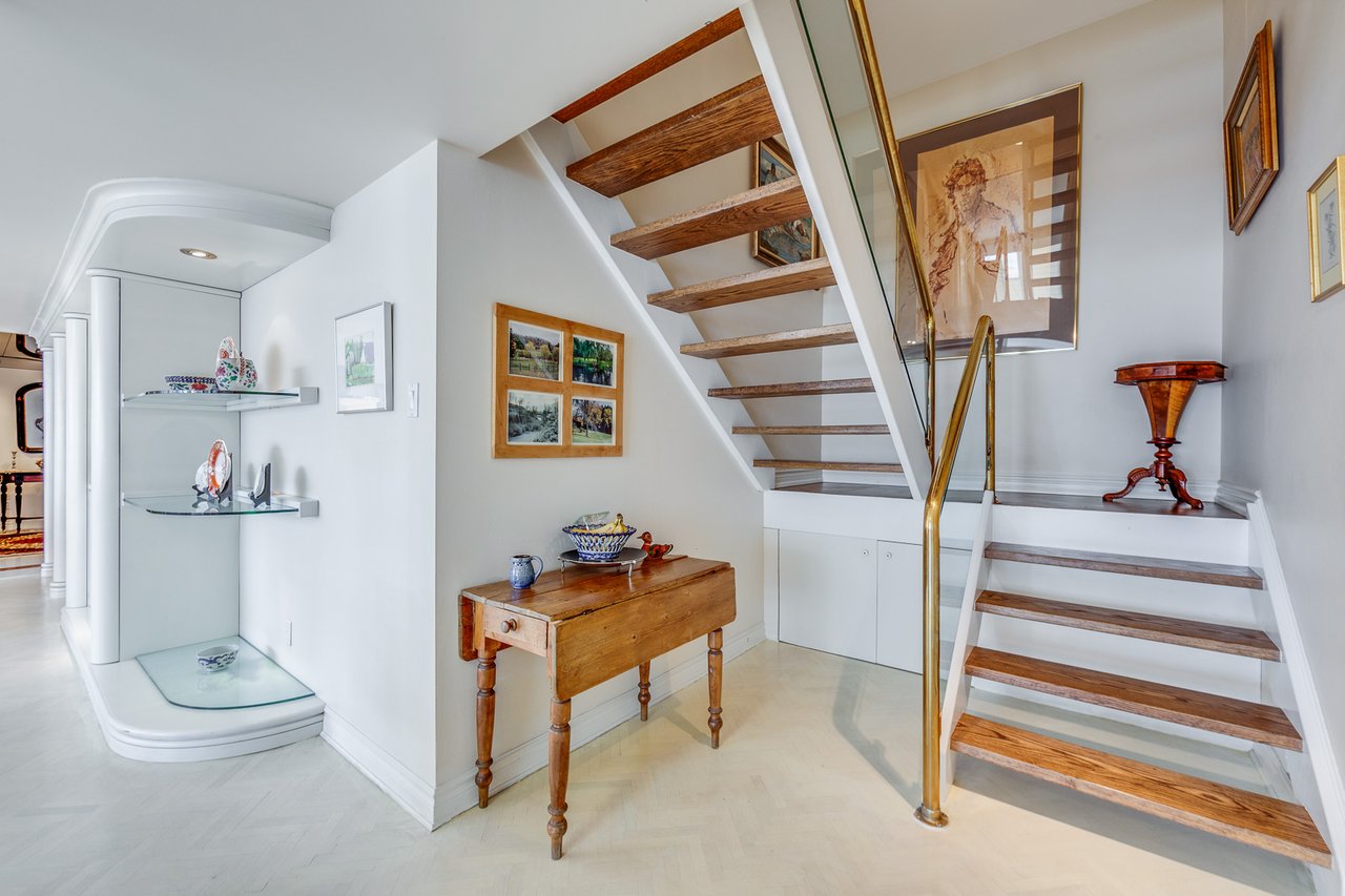 The South Penthouse at Lombard Court