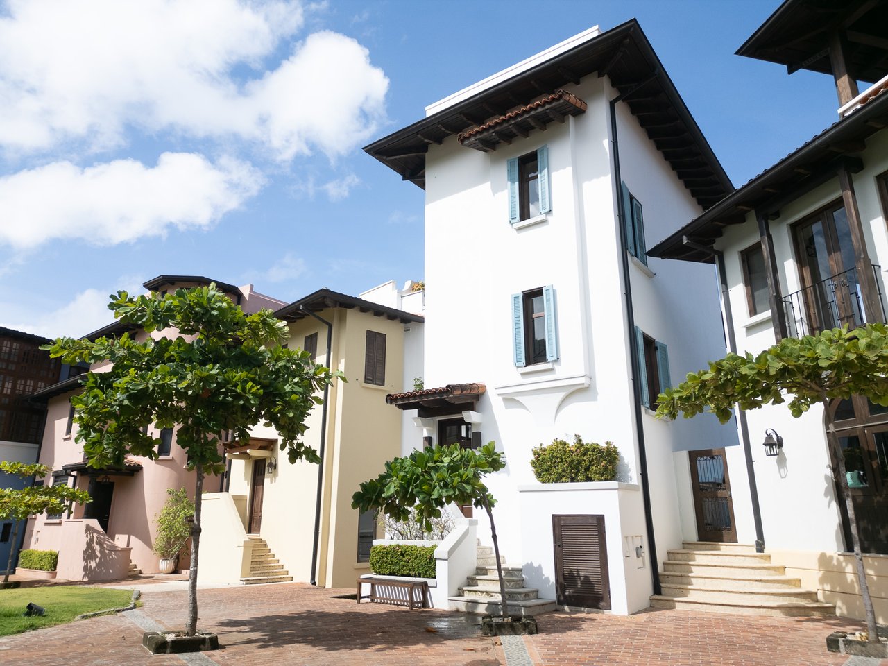 9 Calle La Ronda | A Contemporary Oceanview Modern Luxury near the Beach!