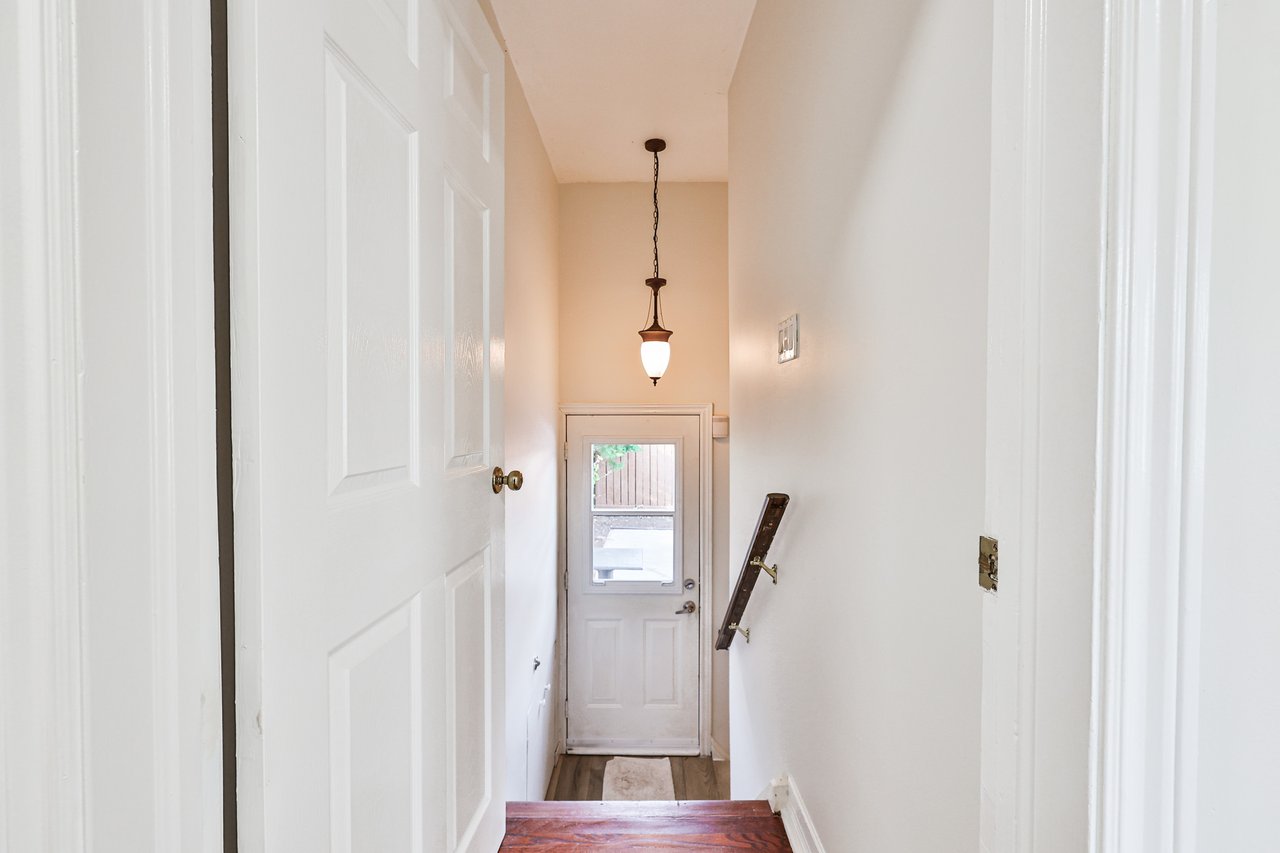 2063 Hixon Street, Oakville