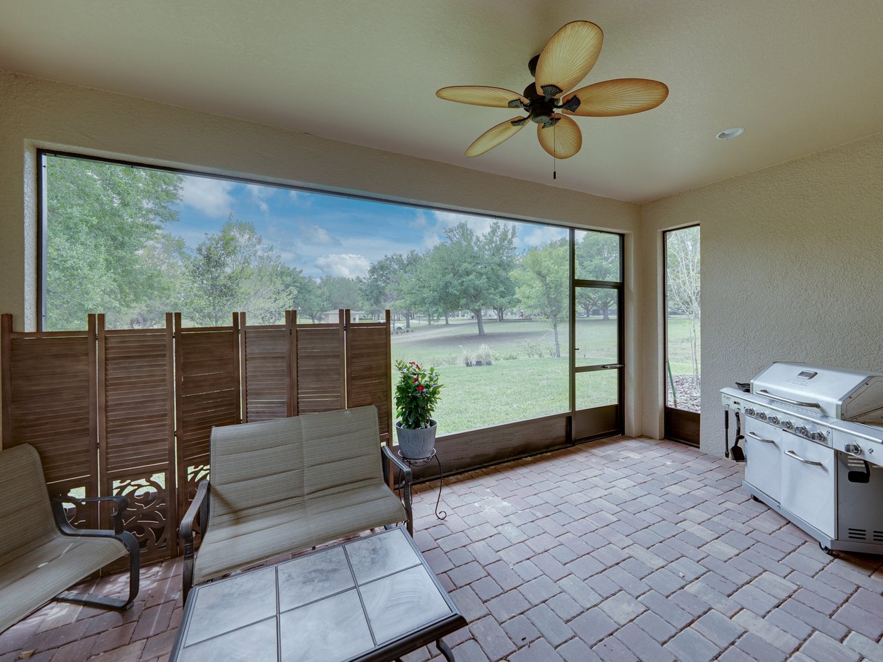 14198 THOROUGHBRED DR