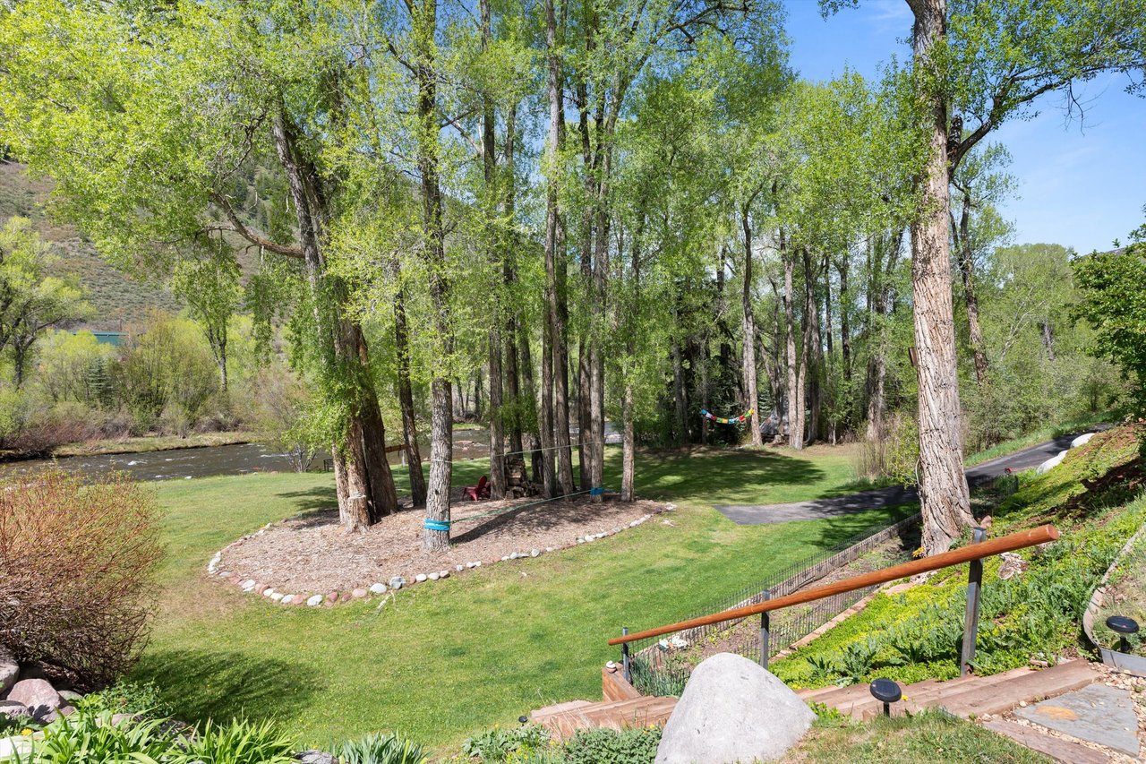 2134 Lower River