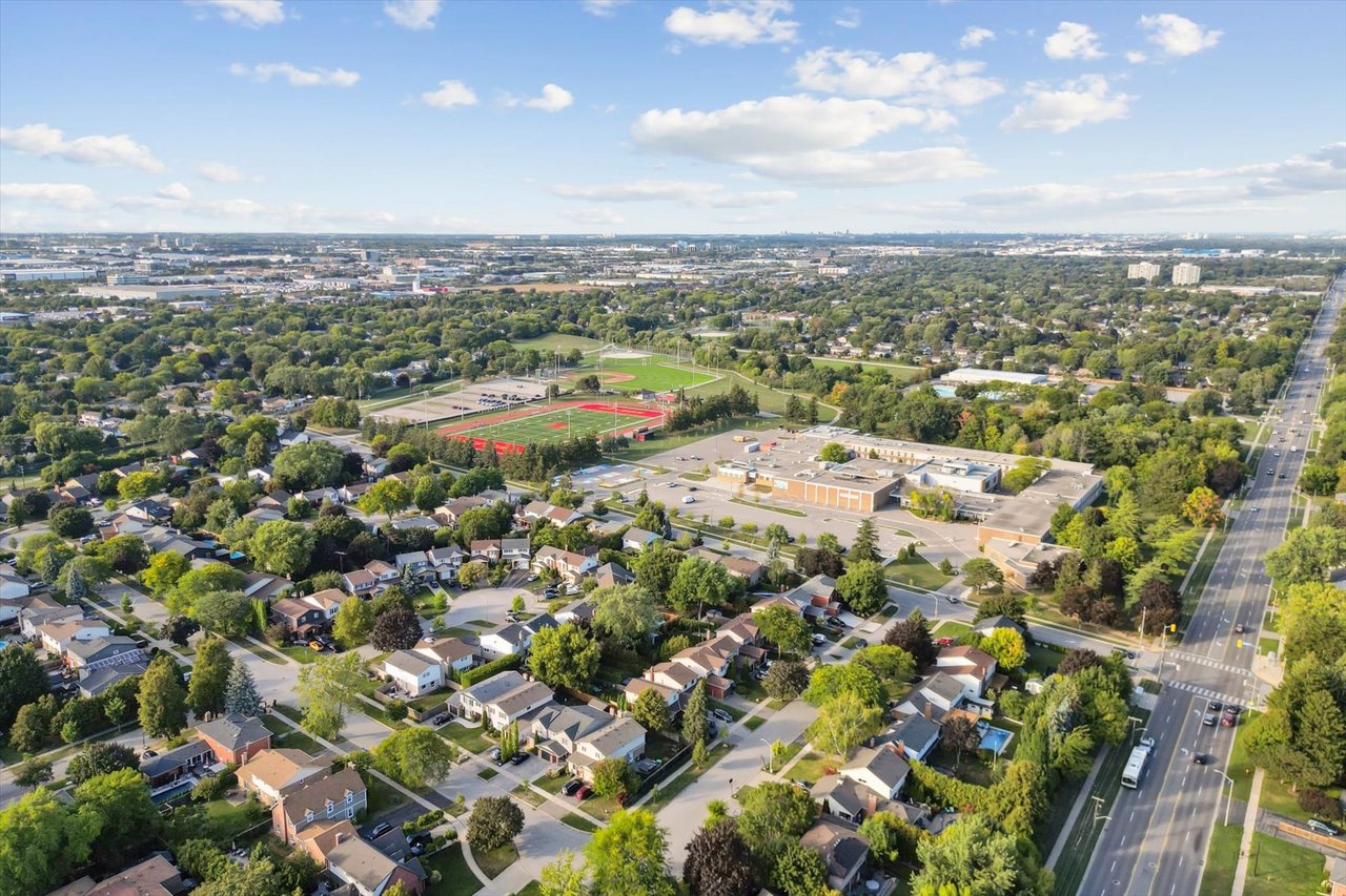 452 Rothesay Place