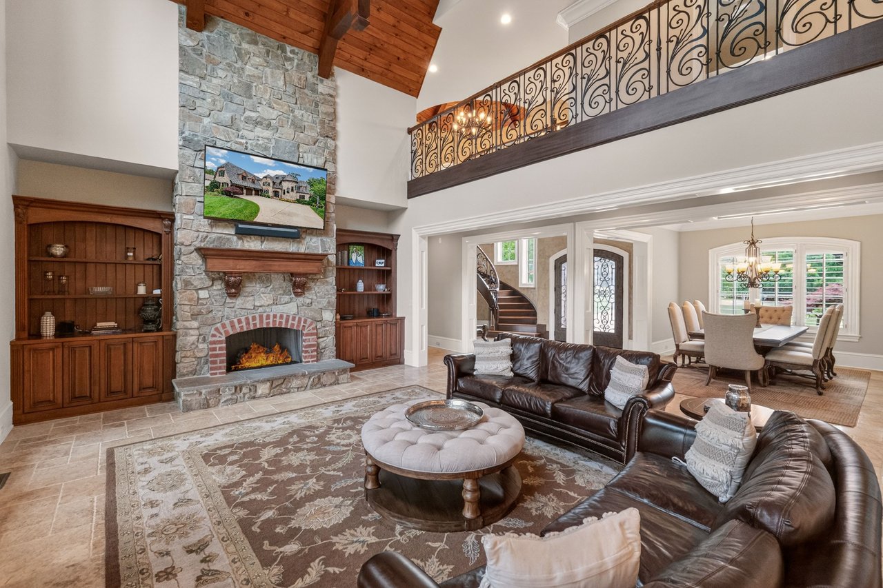 Private Exclusive Listing