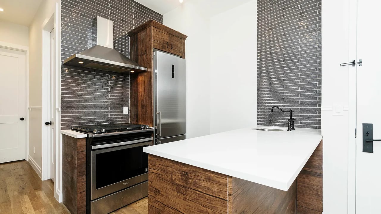 1824 Plametto Street 2R