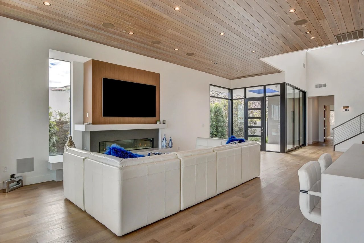 Modern Model Home for Sale in MacDonald Highlands