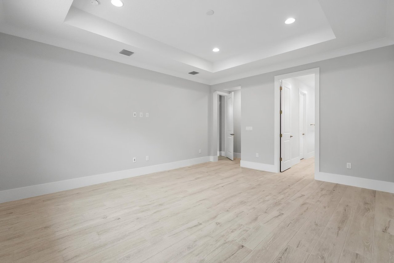 4243 Lucaya Pointe Wy