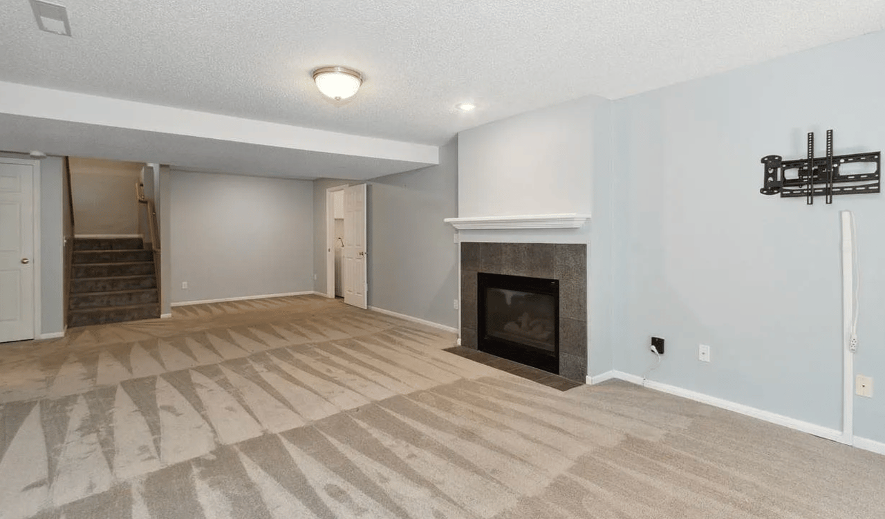 125 E Dovetail Dr