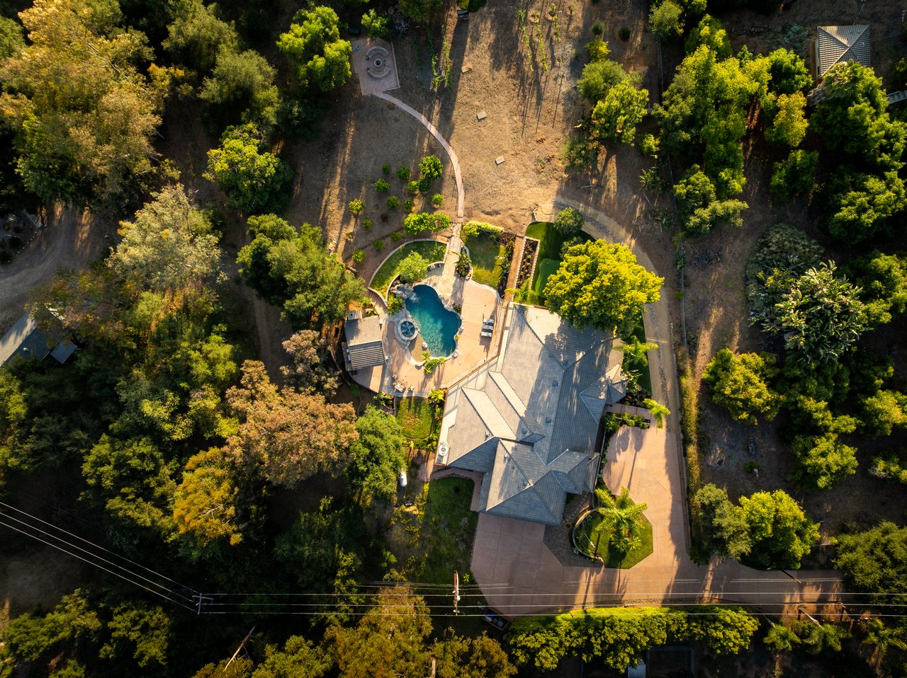 15275 Eastvale Rd