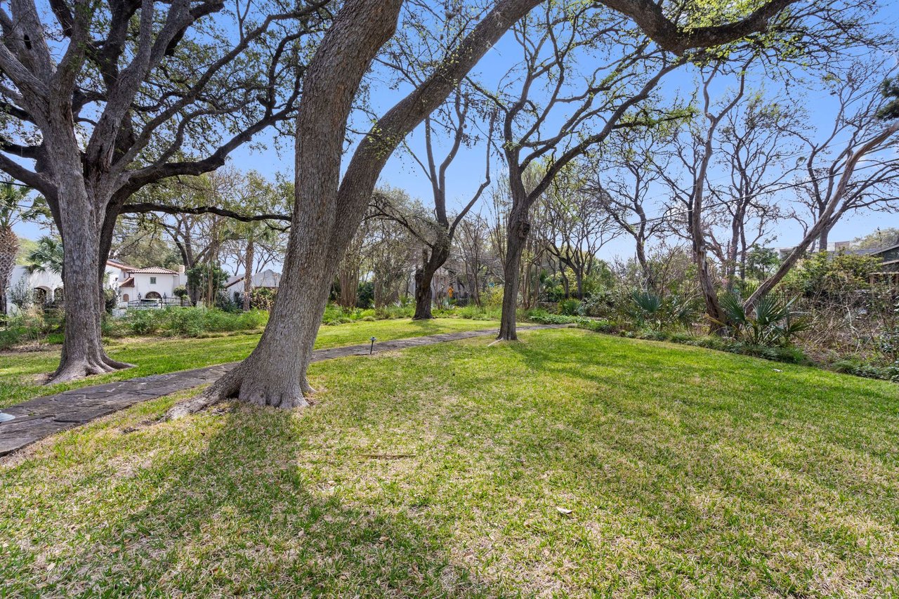 Tarrytown Estate | Lease