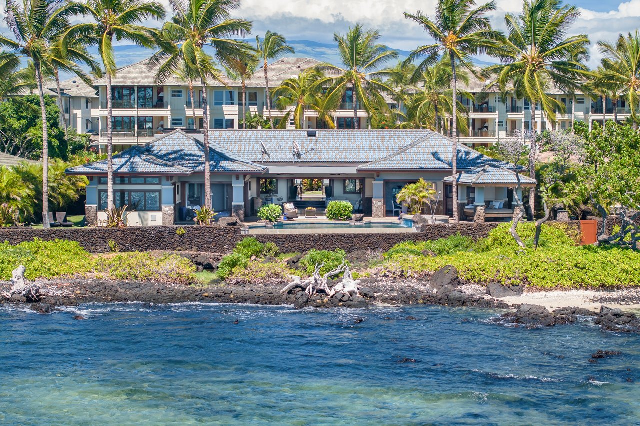 Blue Wave at Kolea: Front Cover Star of Luxury Home Magazine