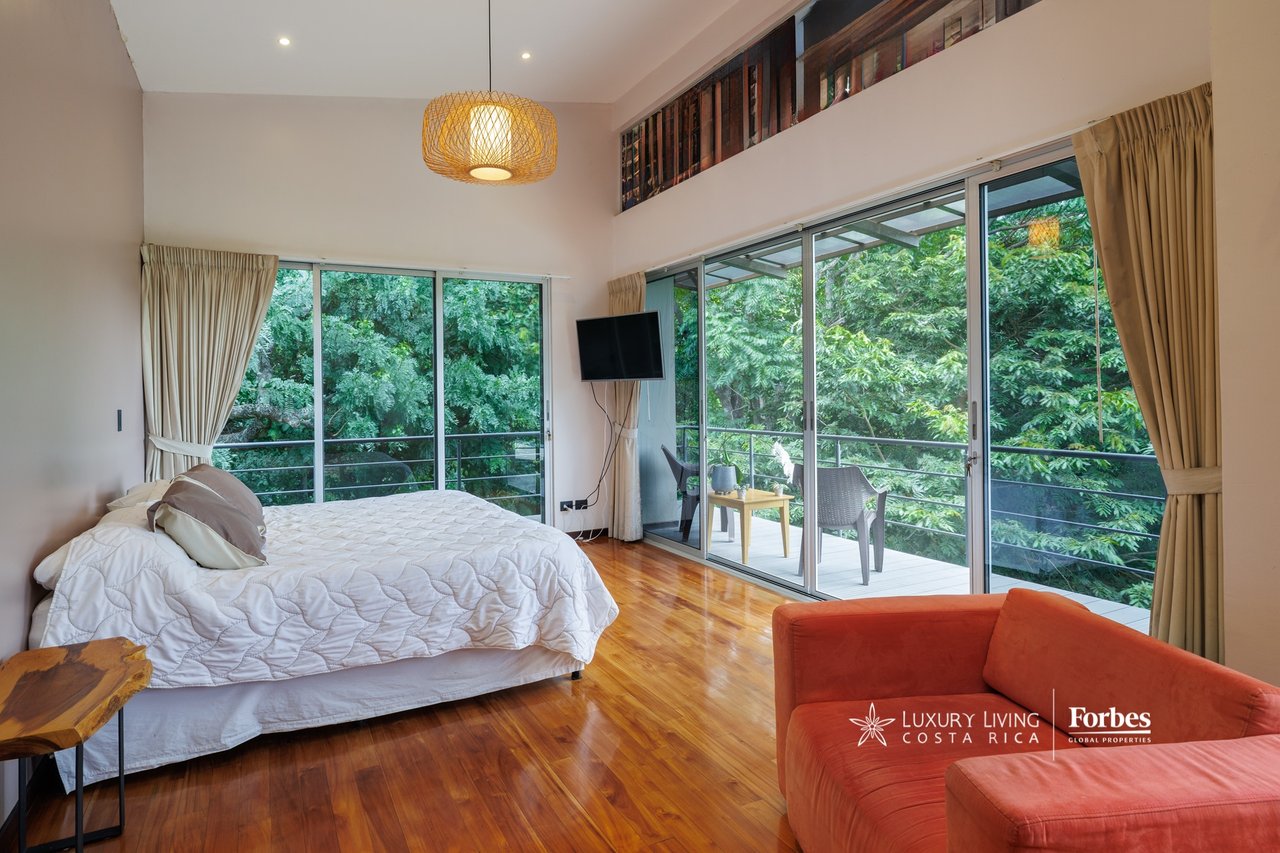 21441 - Luxury Three-Story Home Surrounded by Forest in Santa Ana