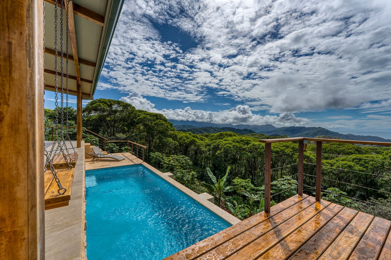 NEW PRIVATE MOUNTAIN HOME WITH OCEAN VIEWS ABOVE LAGUNAS