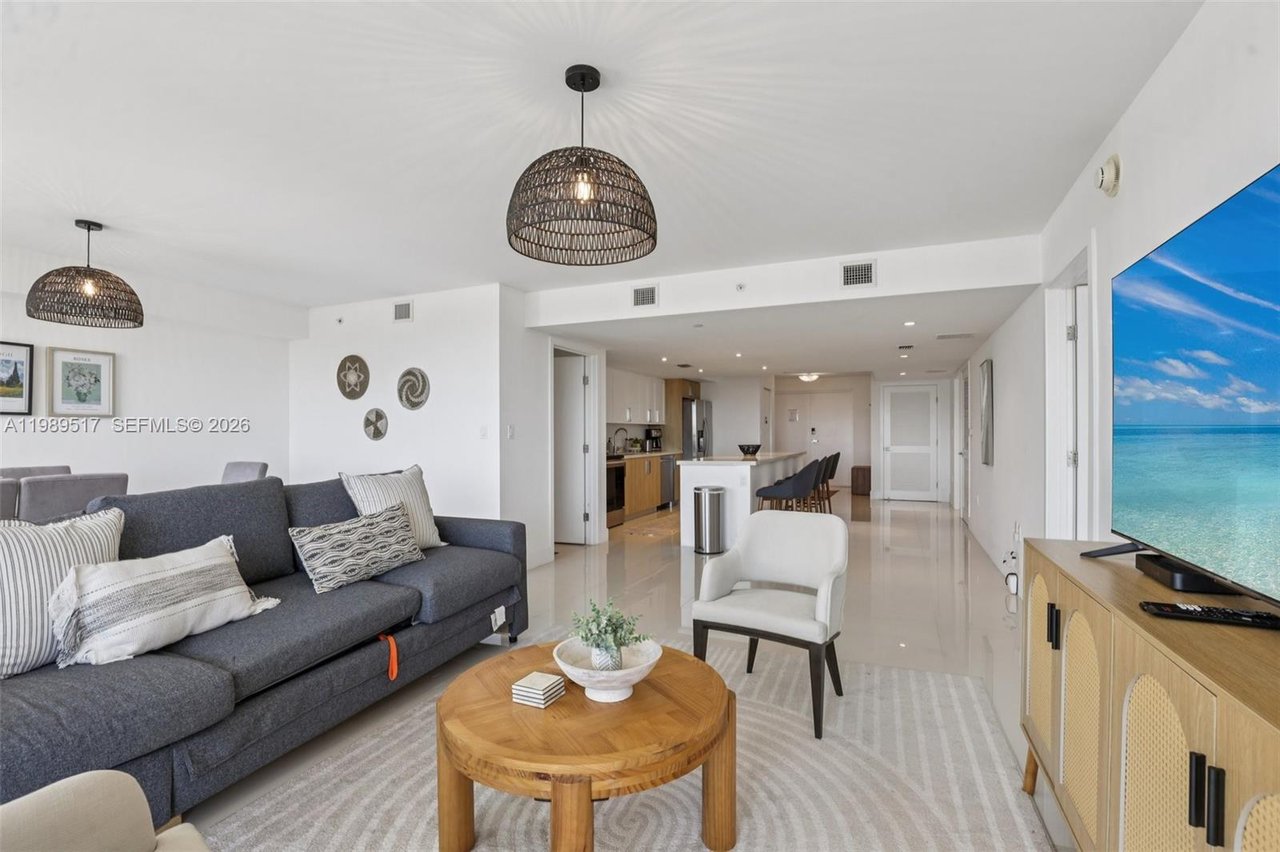 1100-100-street-703-fl-condo-for-sale-living-area