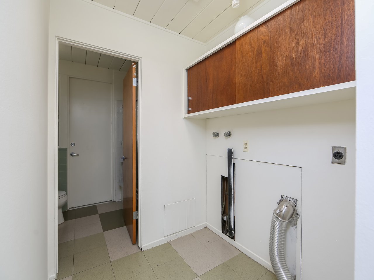 EICHLER Home For Lease In Orange....The ONLY One