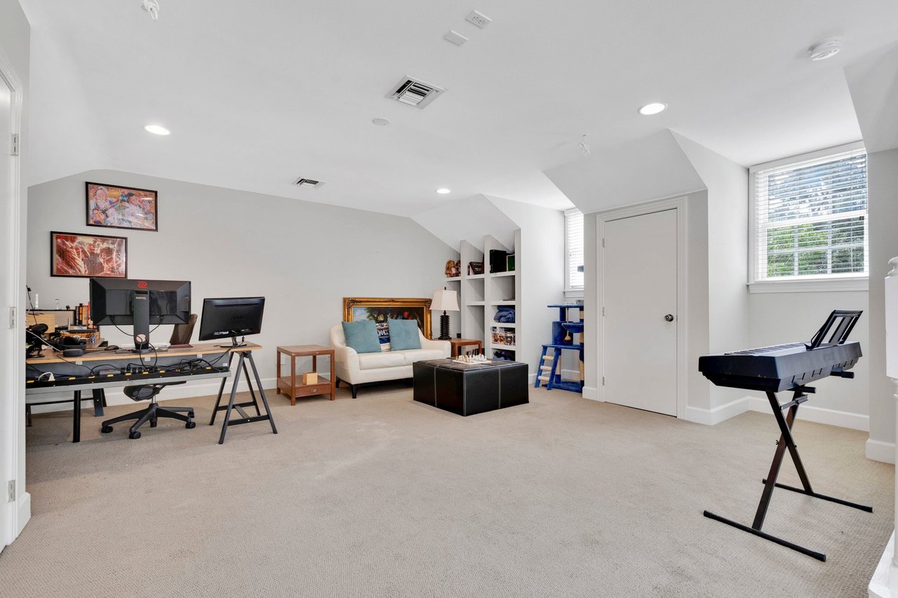 729 Alameda St