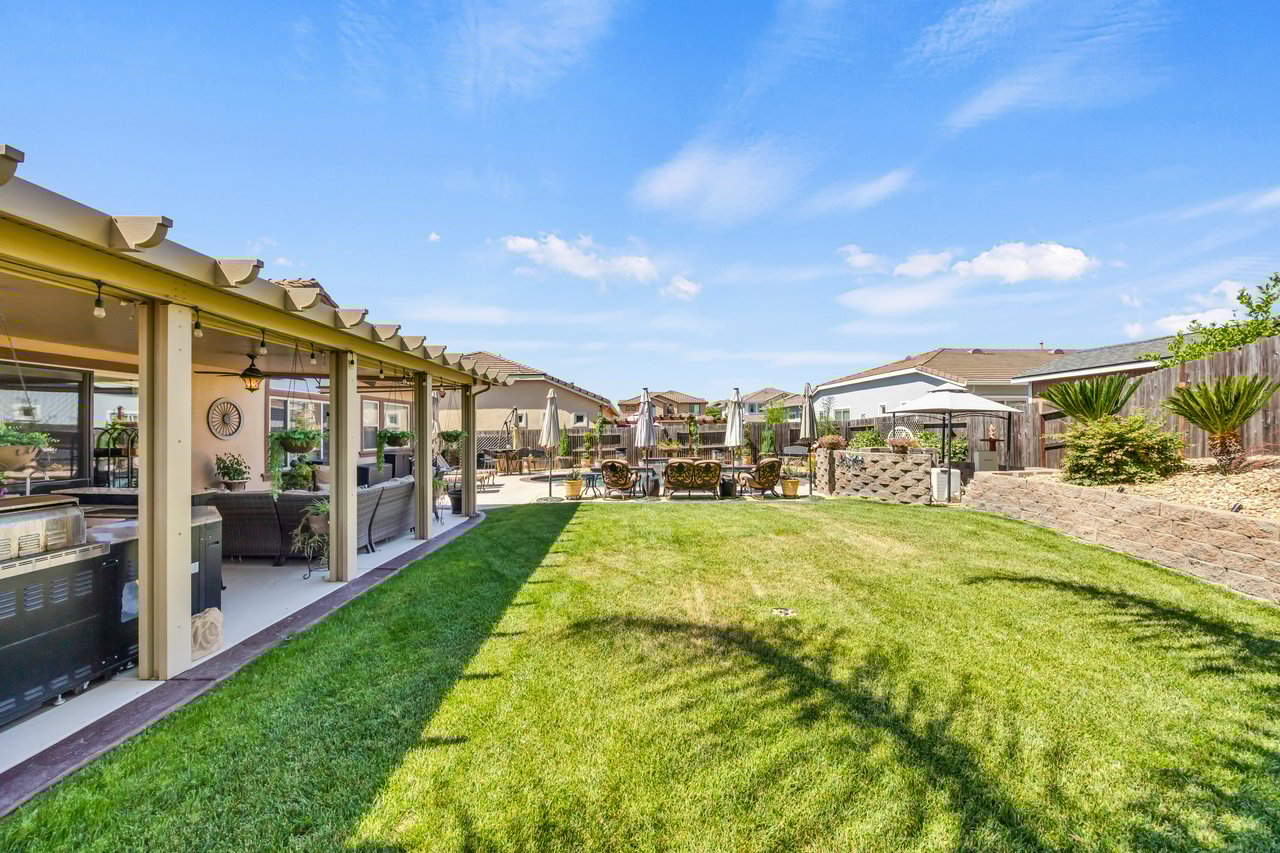 4040 Borderlands Dr