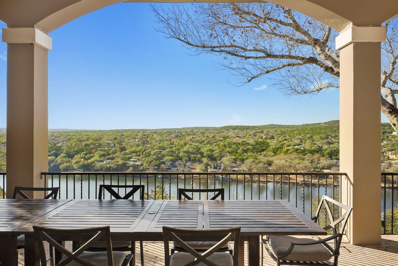 3800 Hunterwood Point