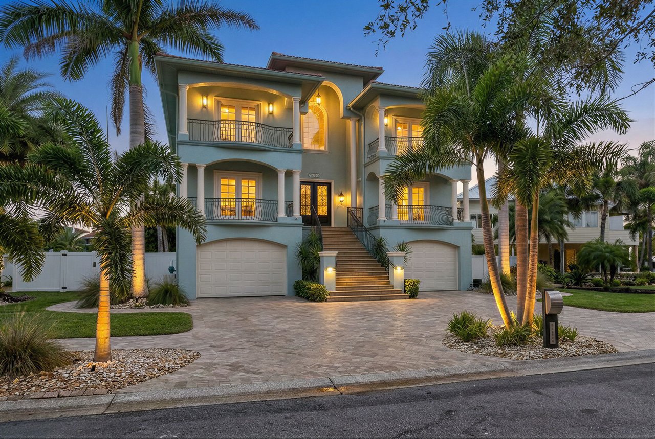 Gulfport FL Real Estate | Historic Cottages | Middleton