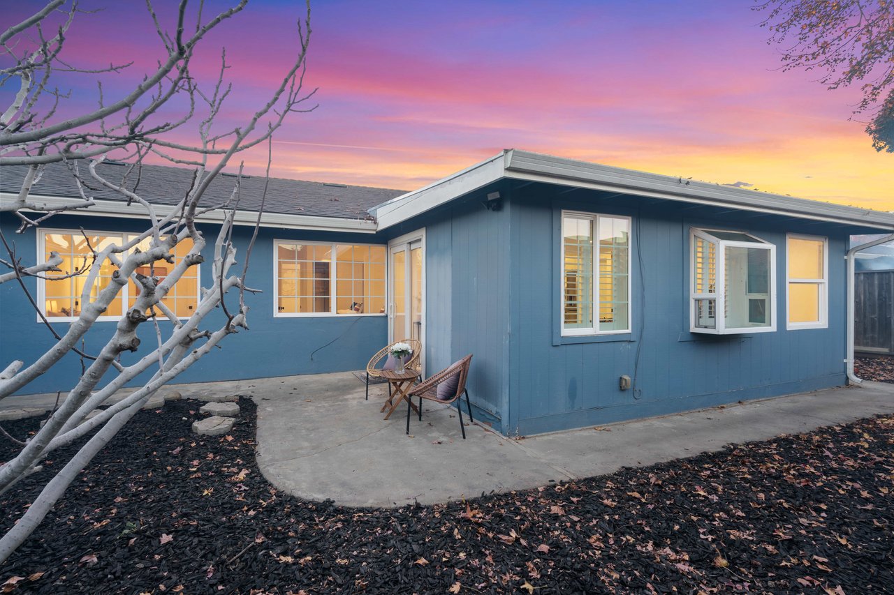 32490 Lake Temescal Ln