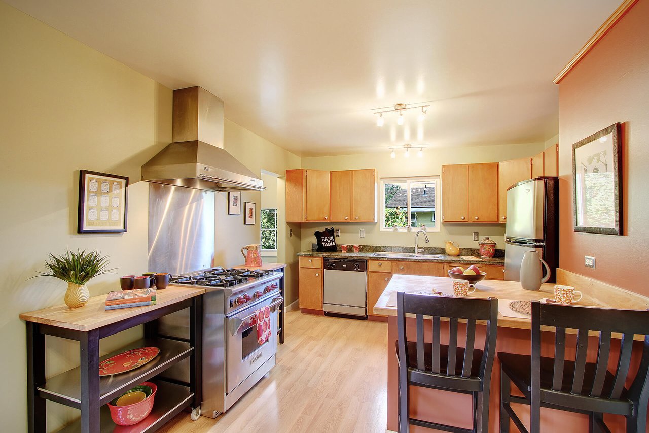 10450 California Ave SW