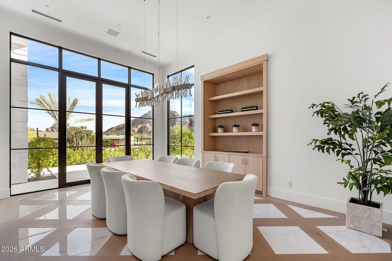 4534 E PEBBLE RIDGE Road