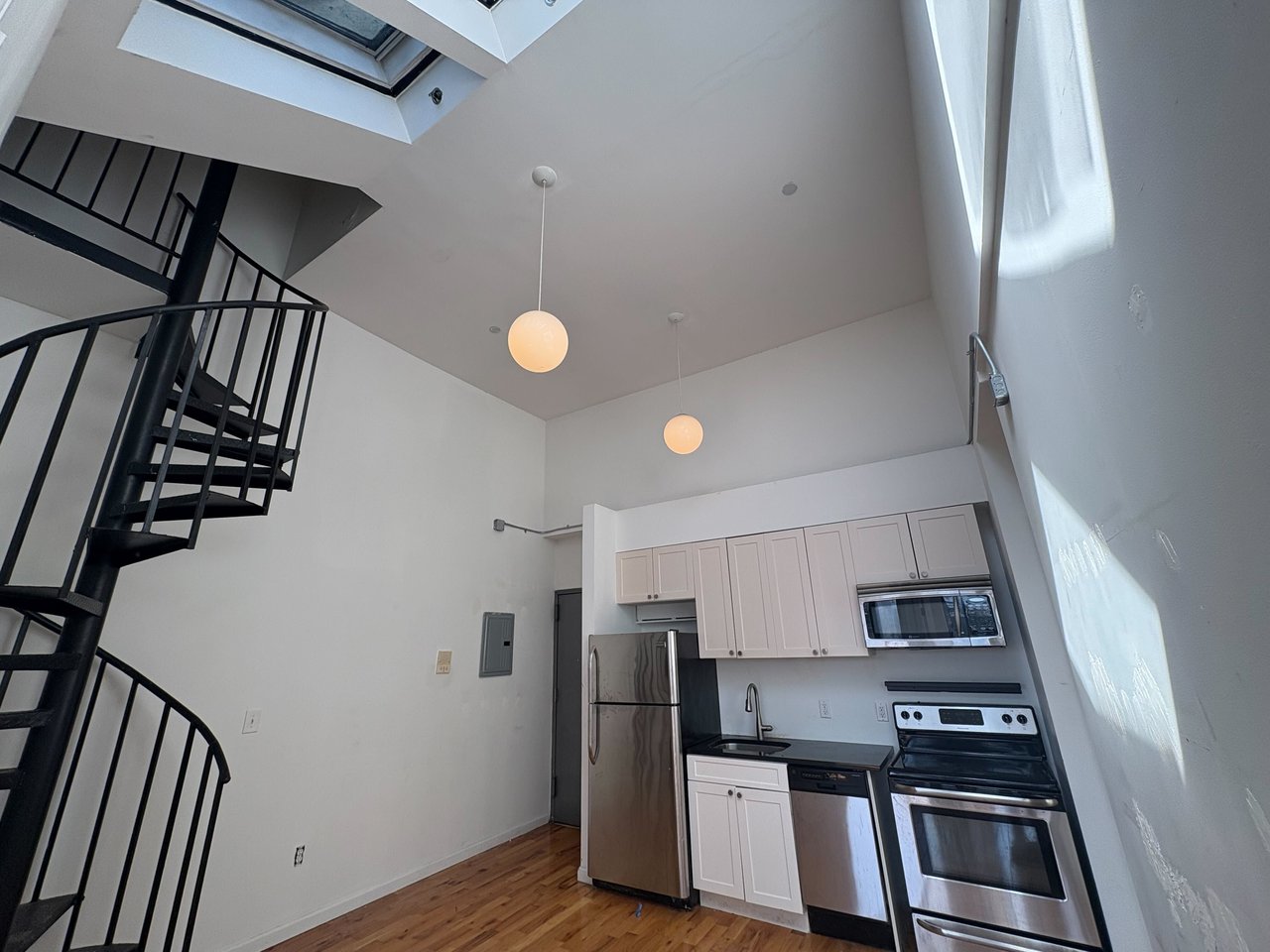 324 Melrose Street 4B