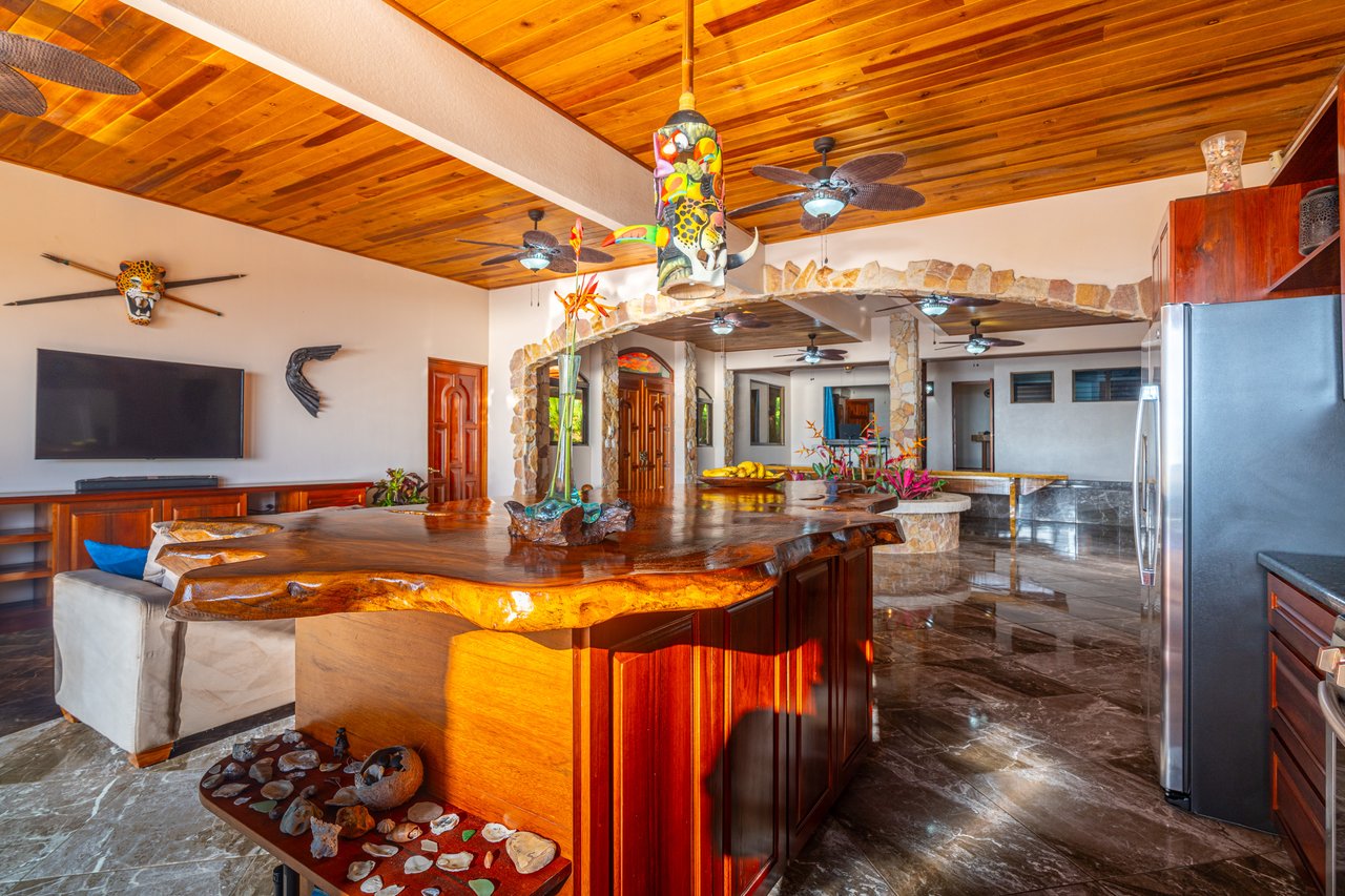 Castillo Puesta del Sol, Escalares - 