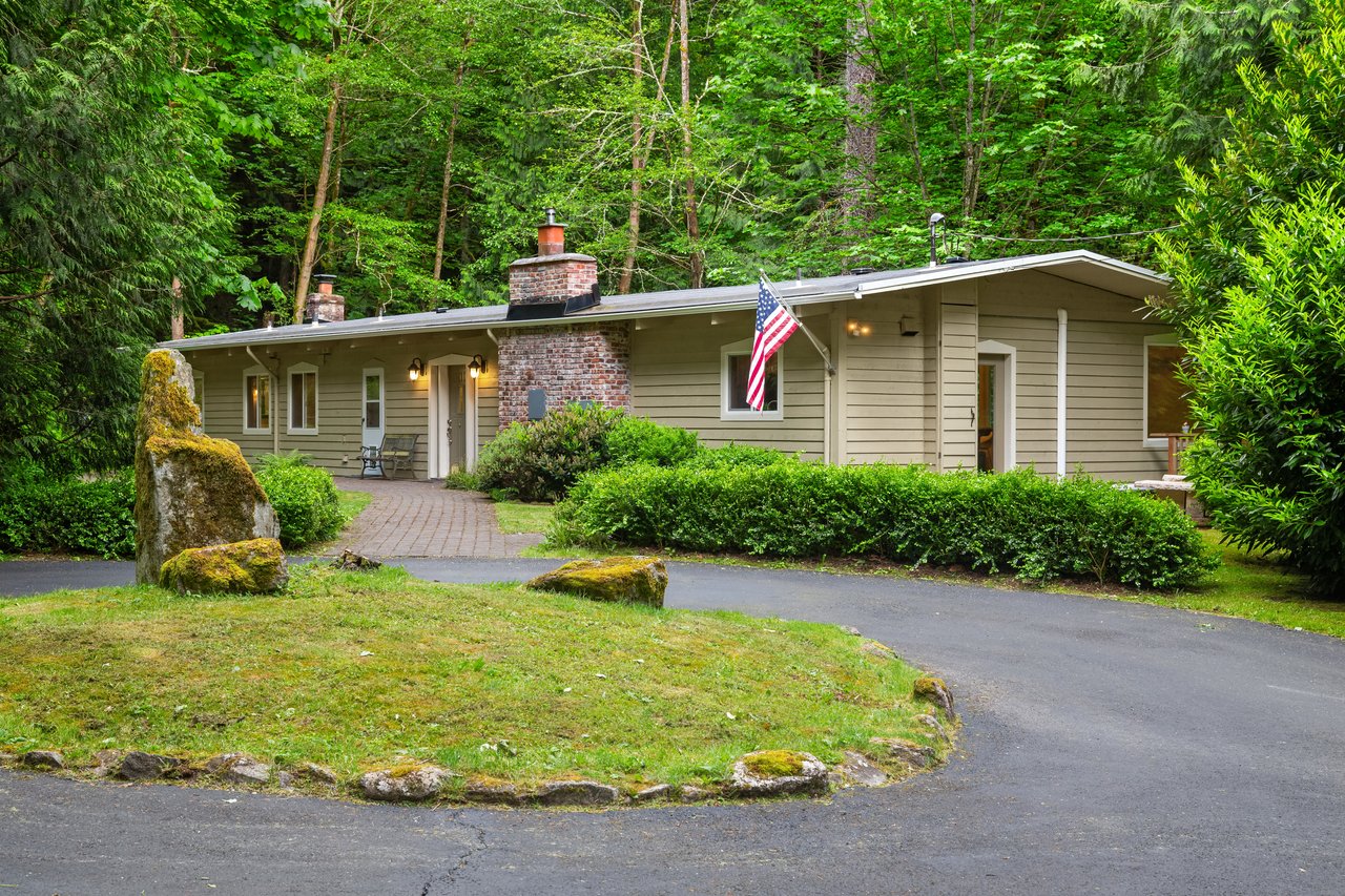 Darius Cincys sold single family home in Issaquah, Tiger Mountain rambler, represented the seller
