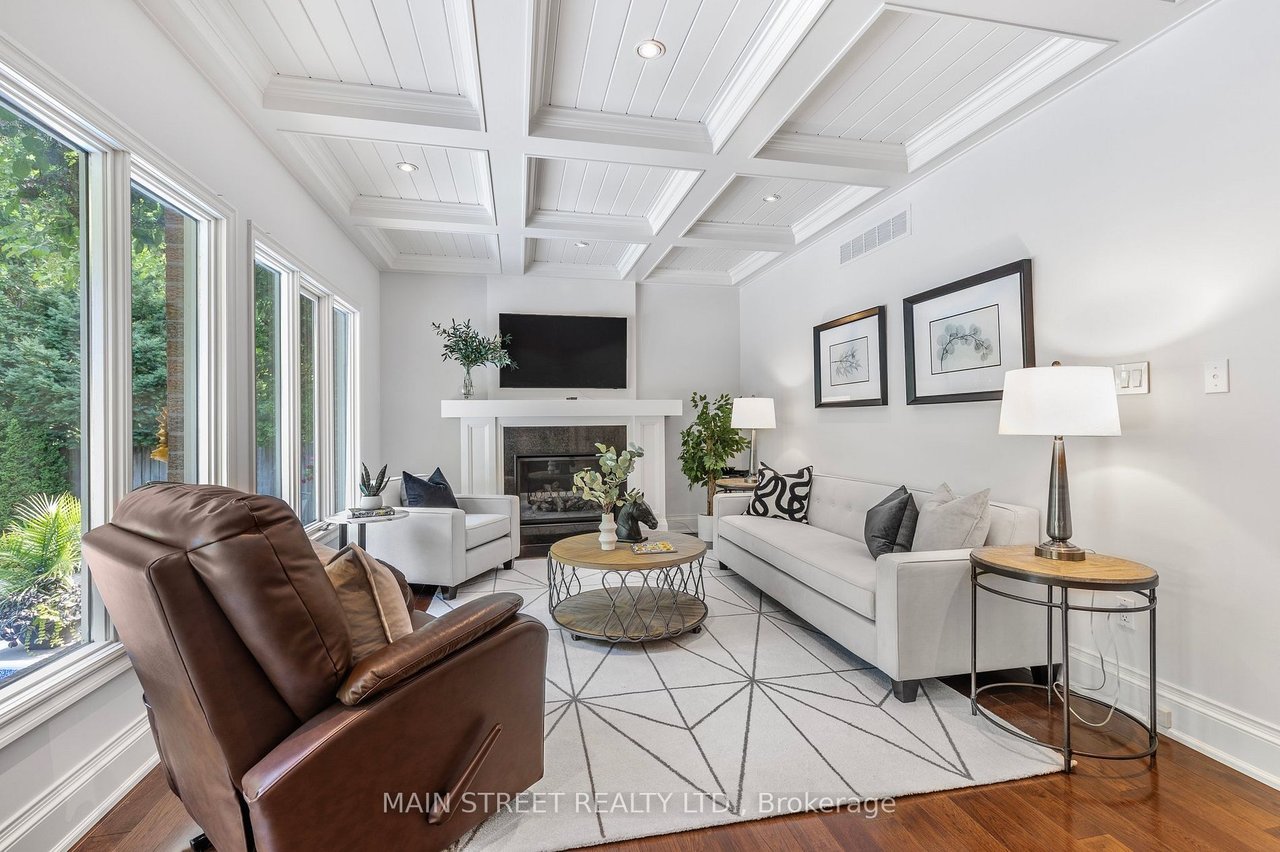 120 Willow Farm Lane, Aurora