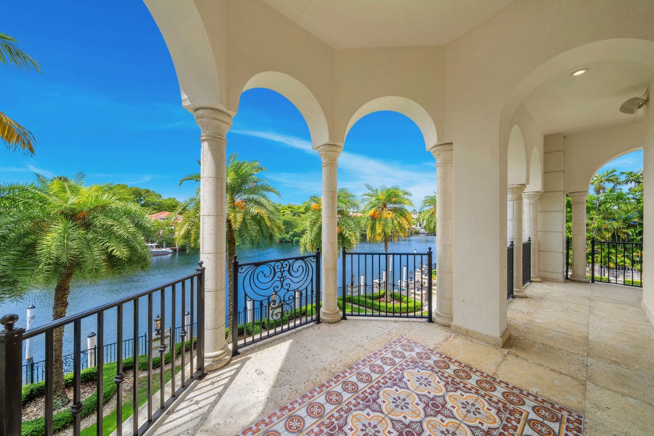 150 Edgewater Drive