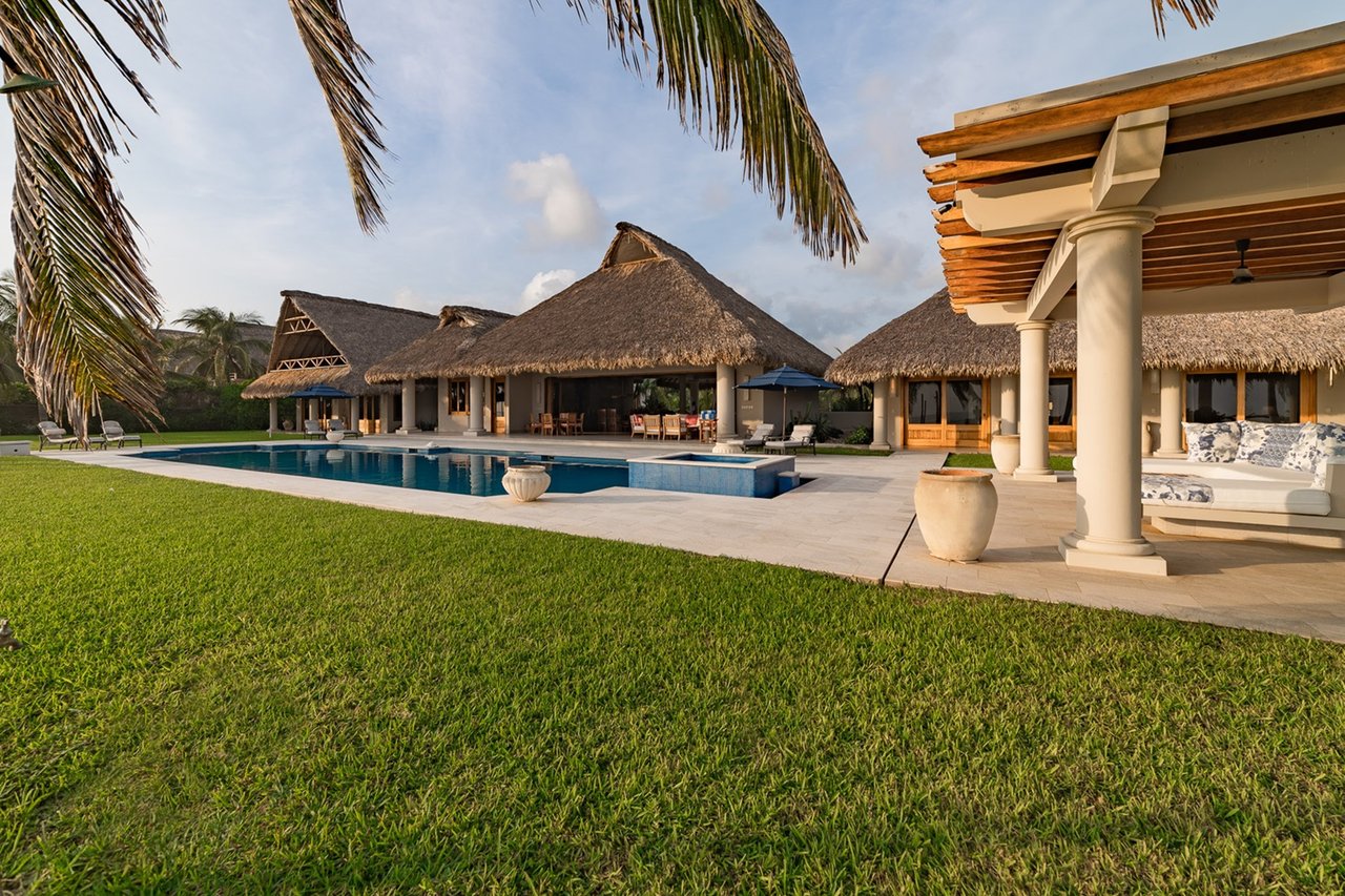 6 Bedroom, Villa, Casa Palmarena