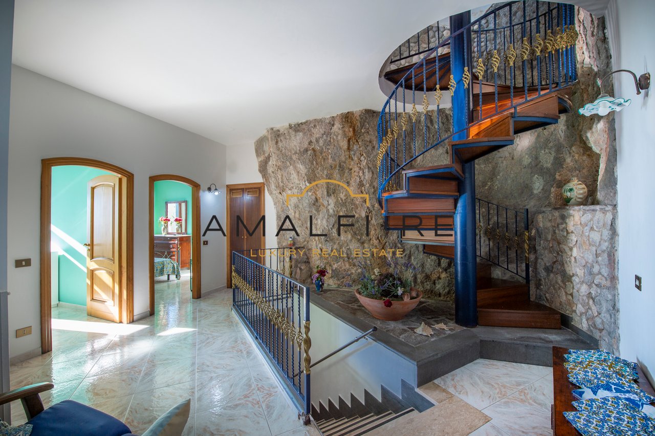 Seafront Villa With Pool in Conca Dei Marini