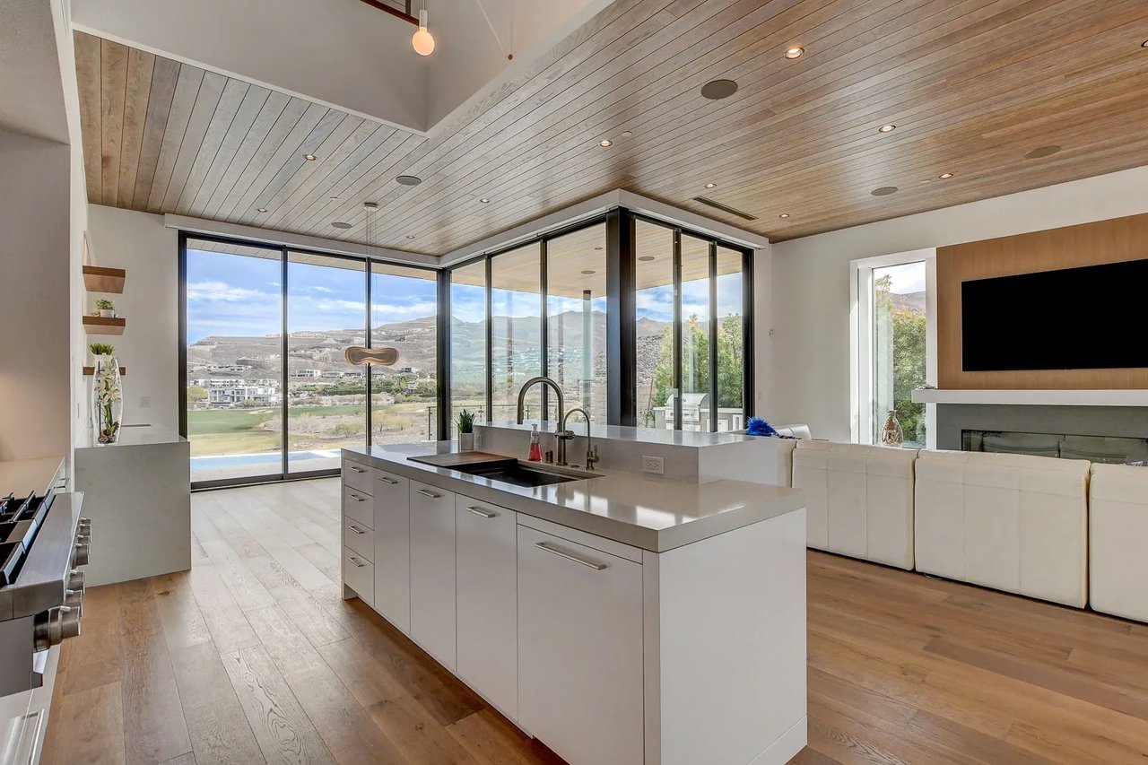 Modern Model Home for Sale in MacDonald Highlands