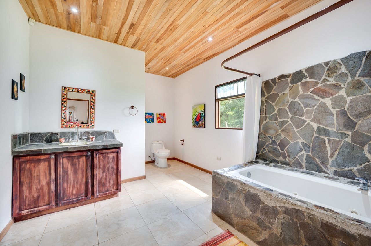 Casa Blanca | Multi-Villa Estate with Lake Views - Nuevo Arenal