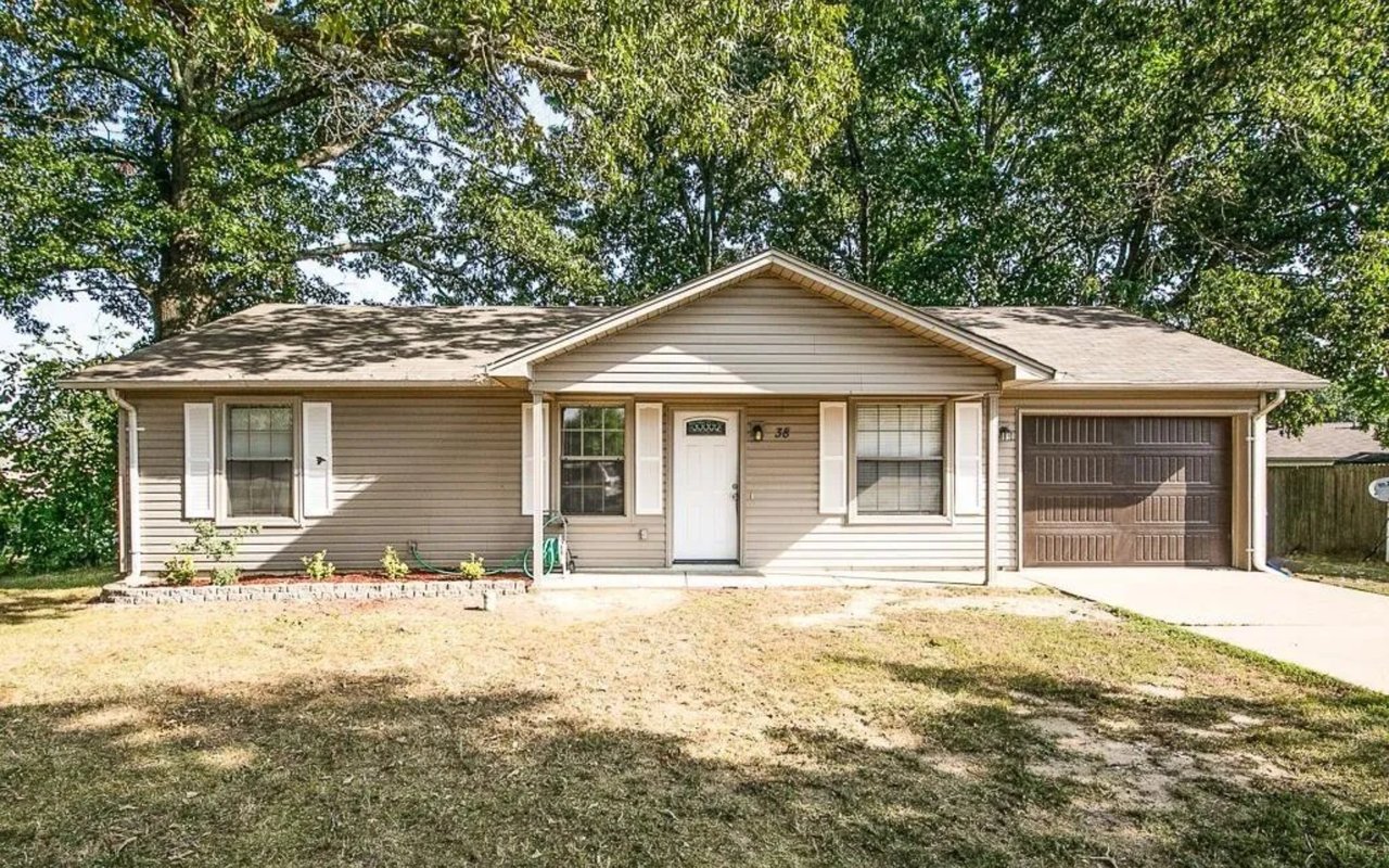 38 Park Cir