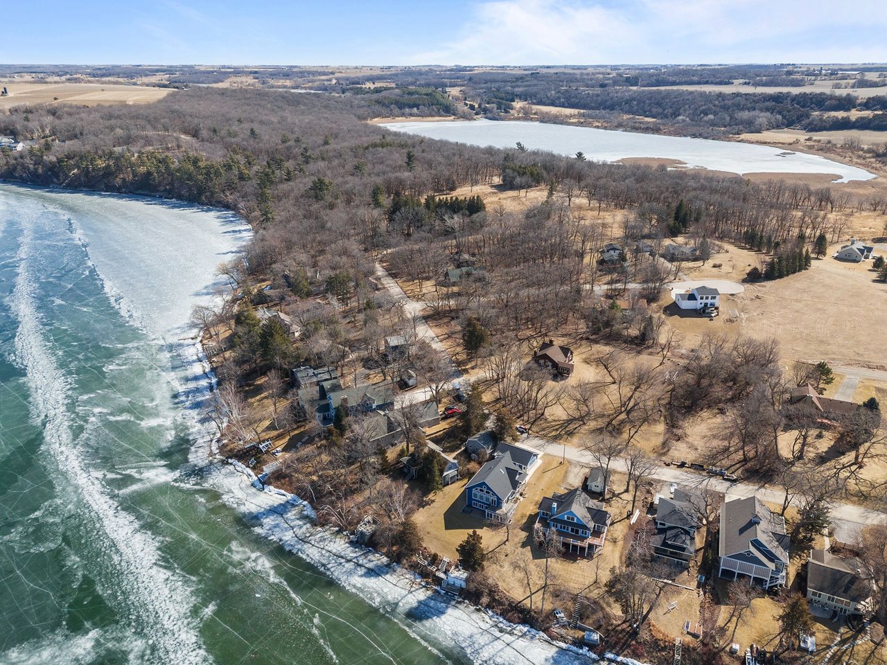W2632 Oakwood Beach Road