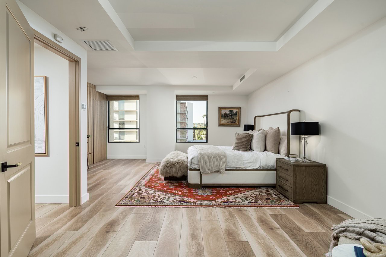 6803 E MAIN Street, 5511