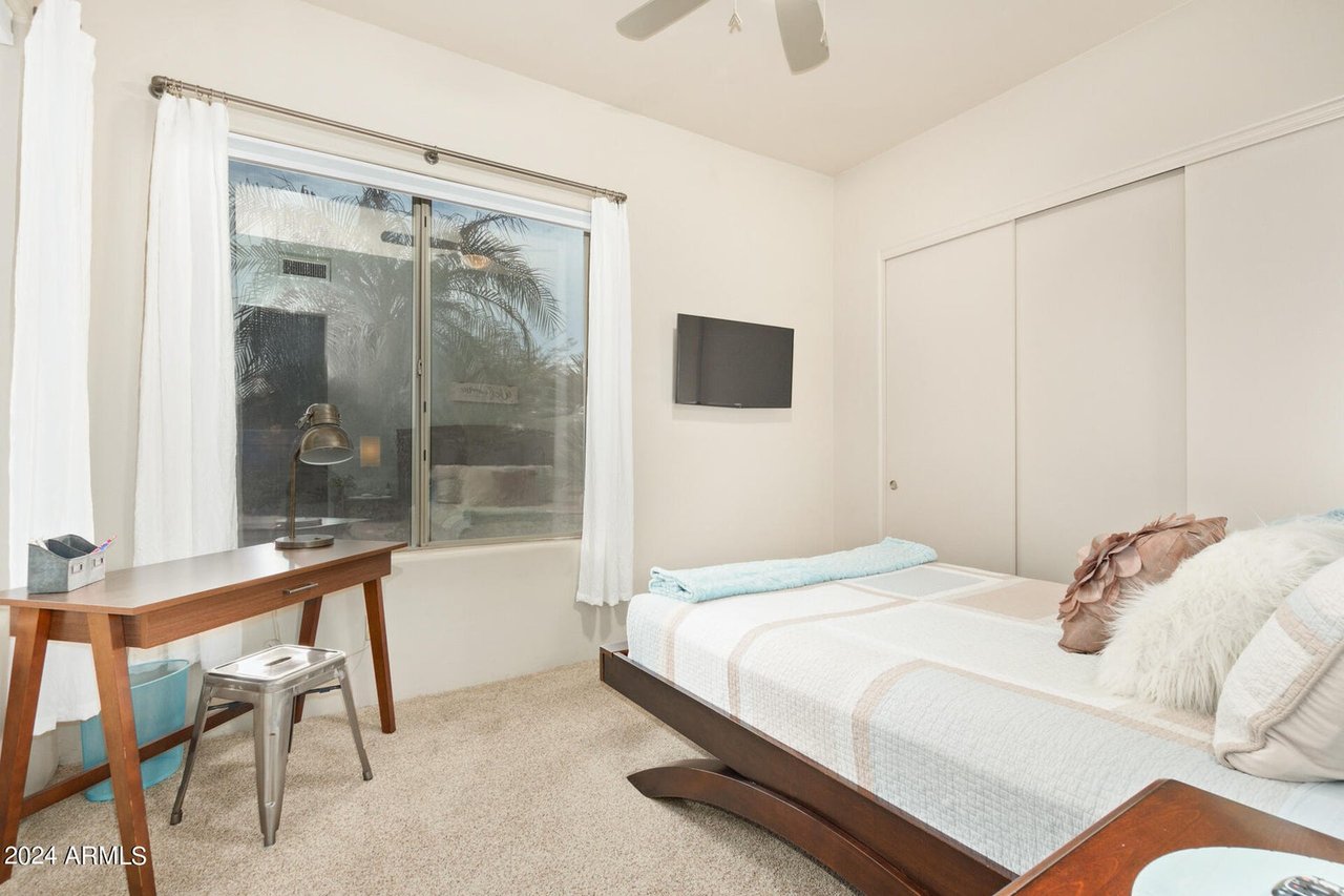 1540 E Villa Theresa