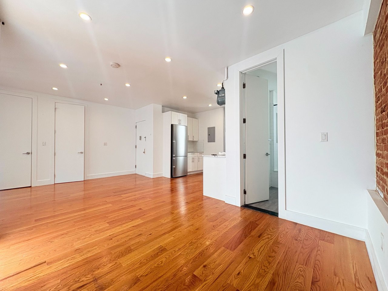 684 Riverside Drive 2E