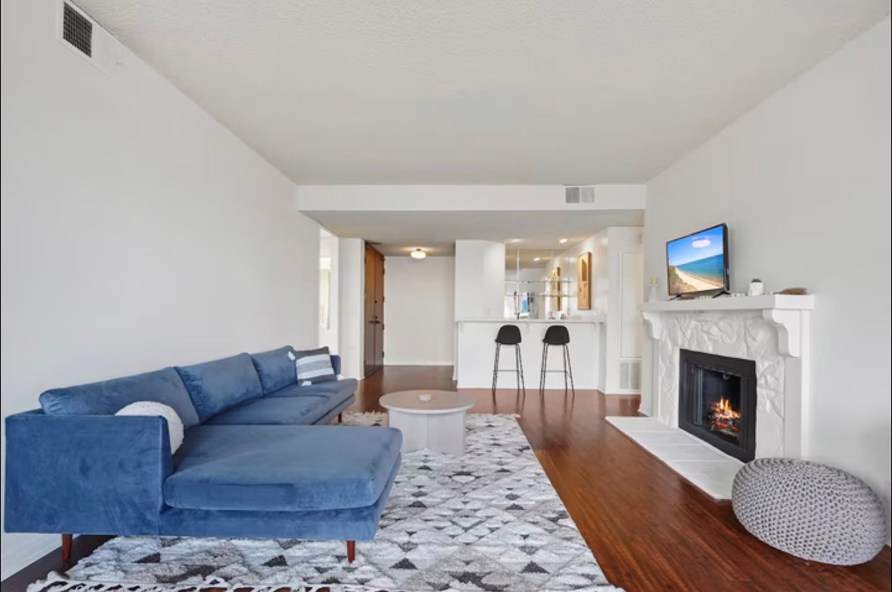 310 Tahiti Way