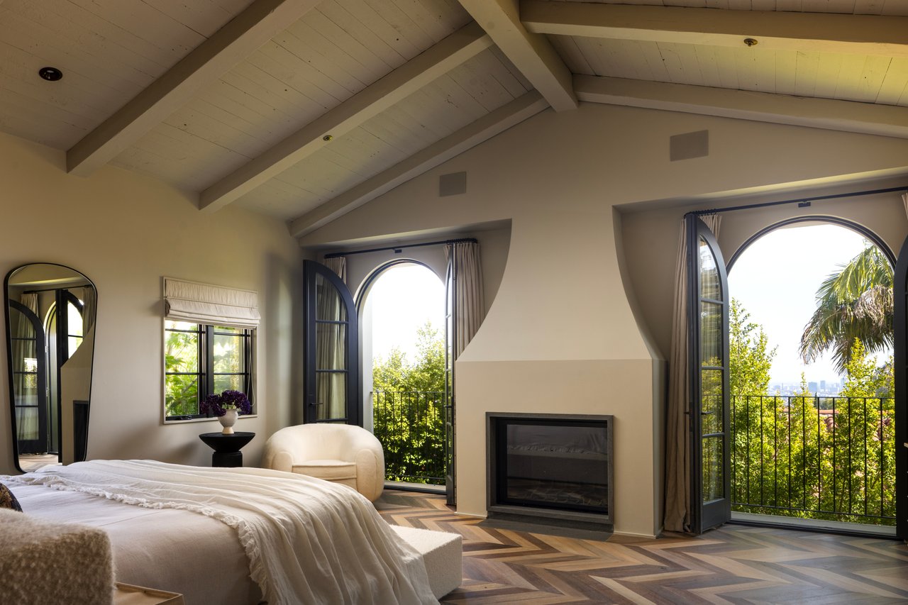 2401 Nottingham Ave, Los Feliz