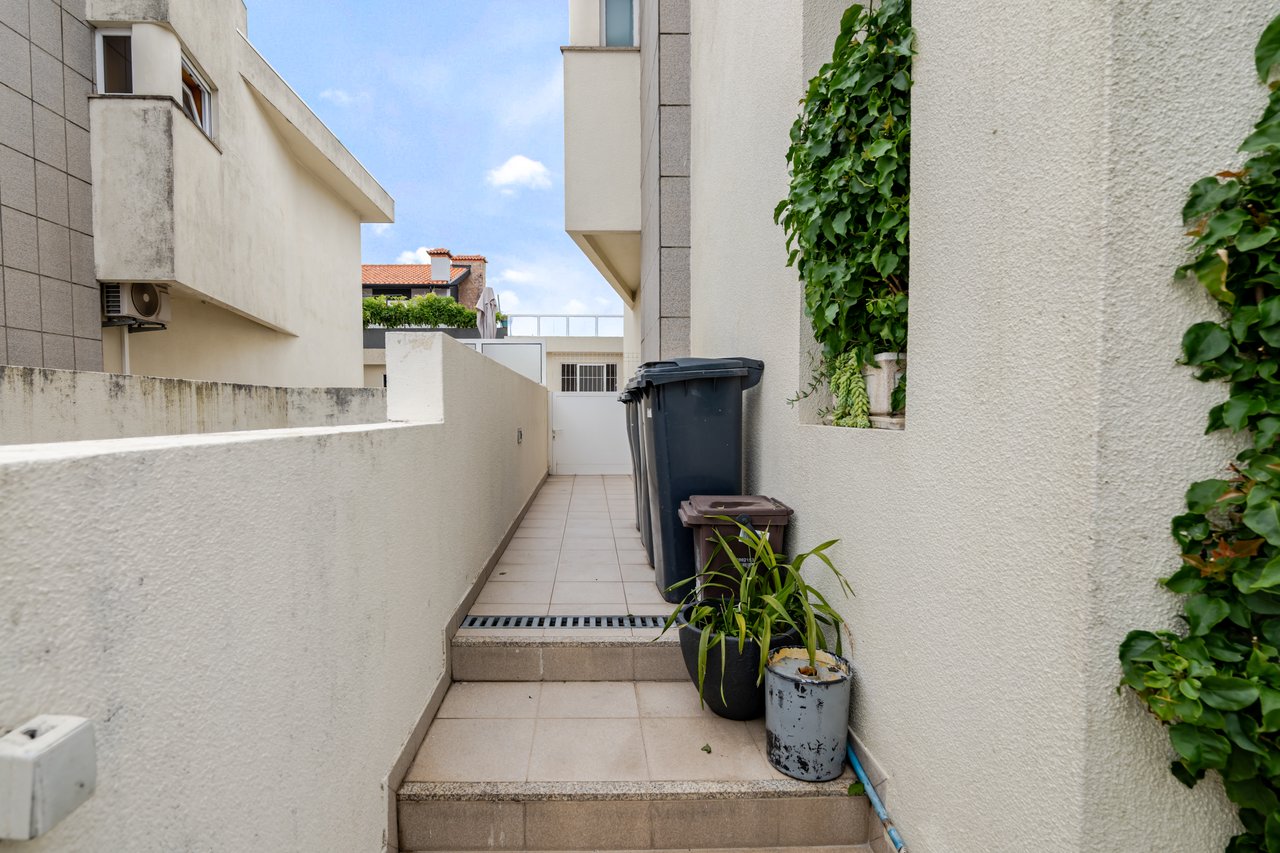 Four-bedroom Villa in Porto