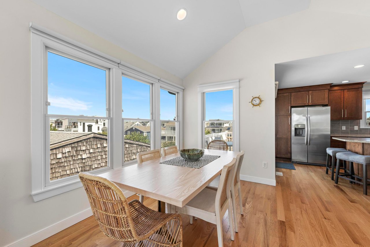 407 B Coral Street 