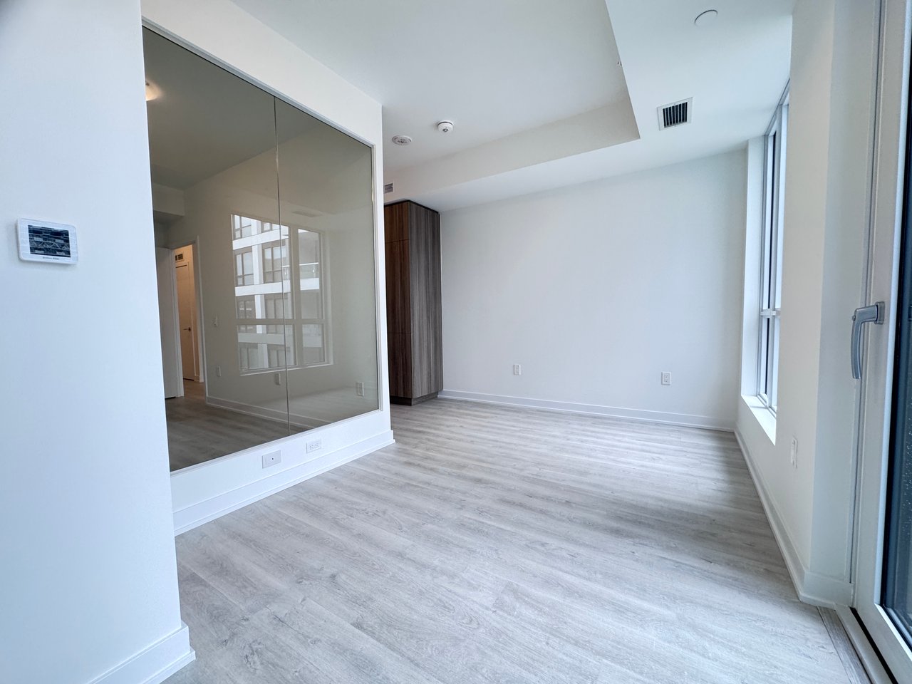 15 Richardson Street Unit: 812