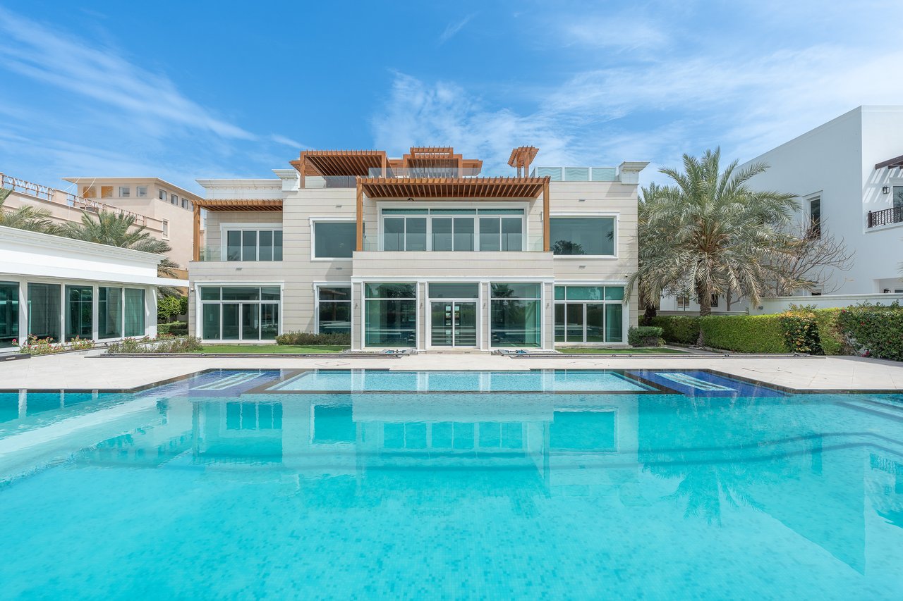 Emirates Hills Villa 