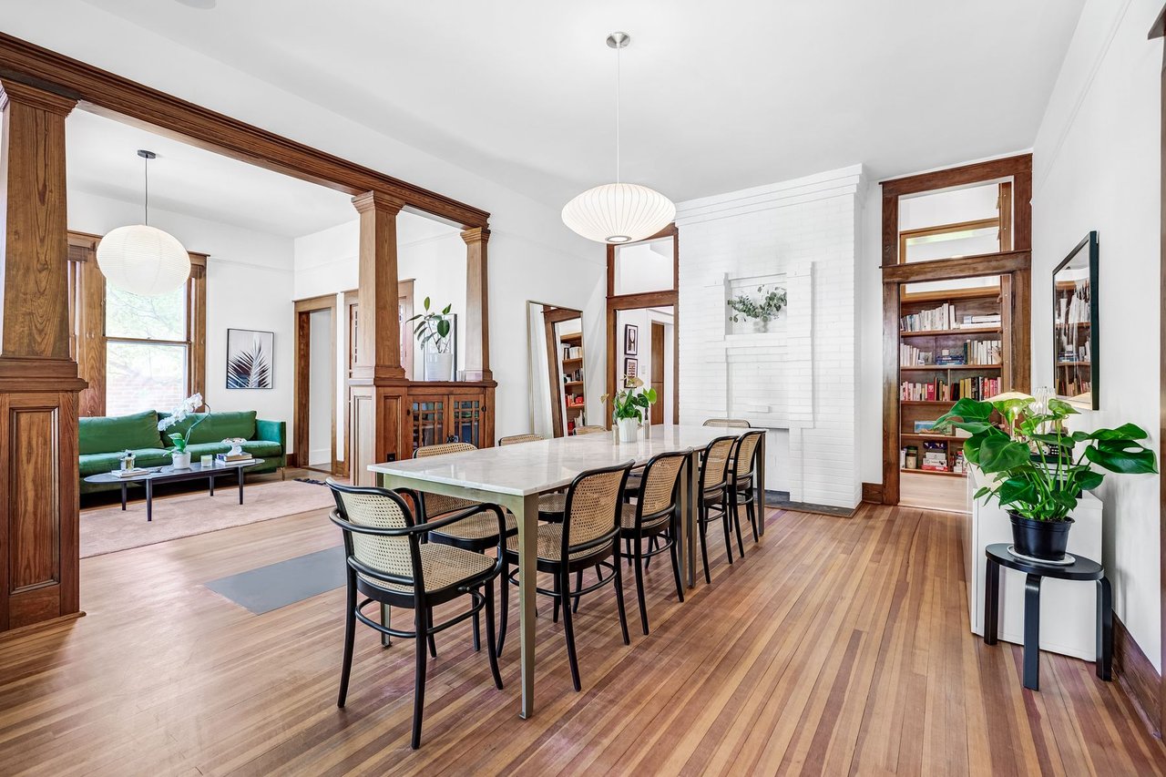 The Clarkesville Manor