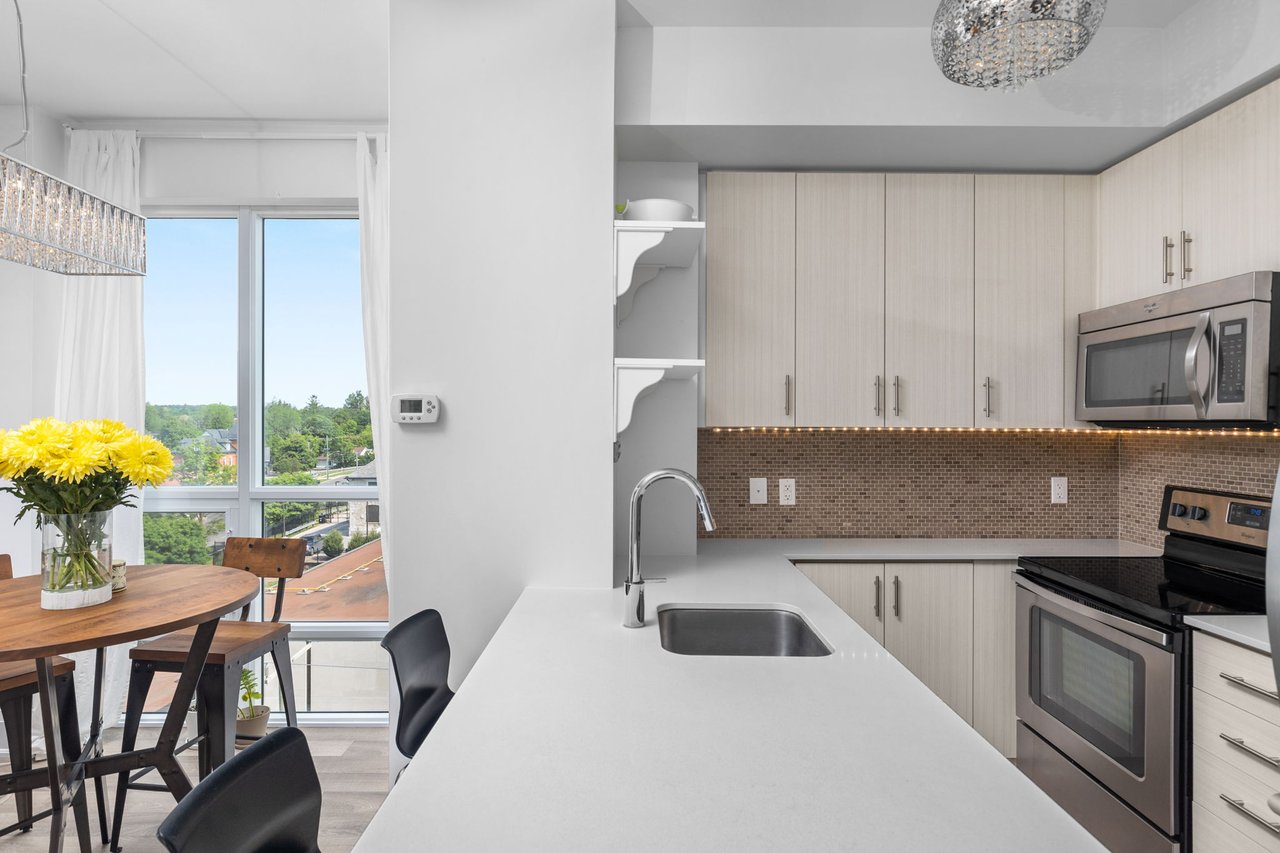#503-111 Worsley Street, Barrie