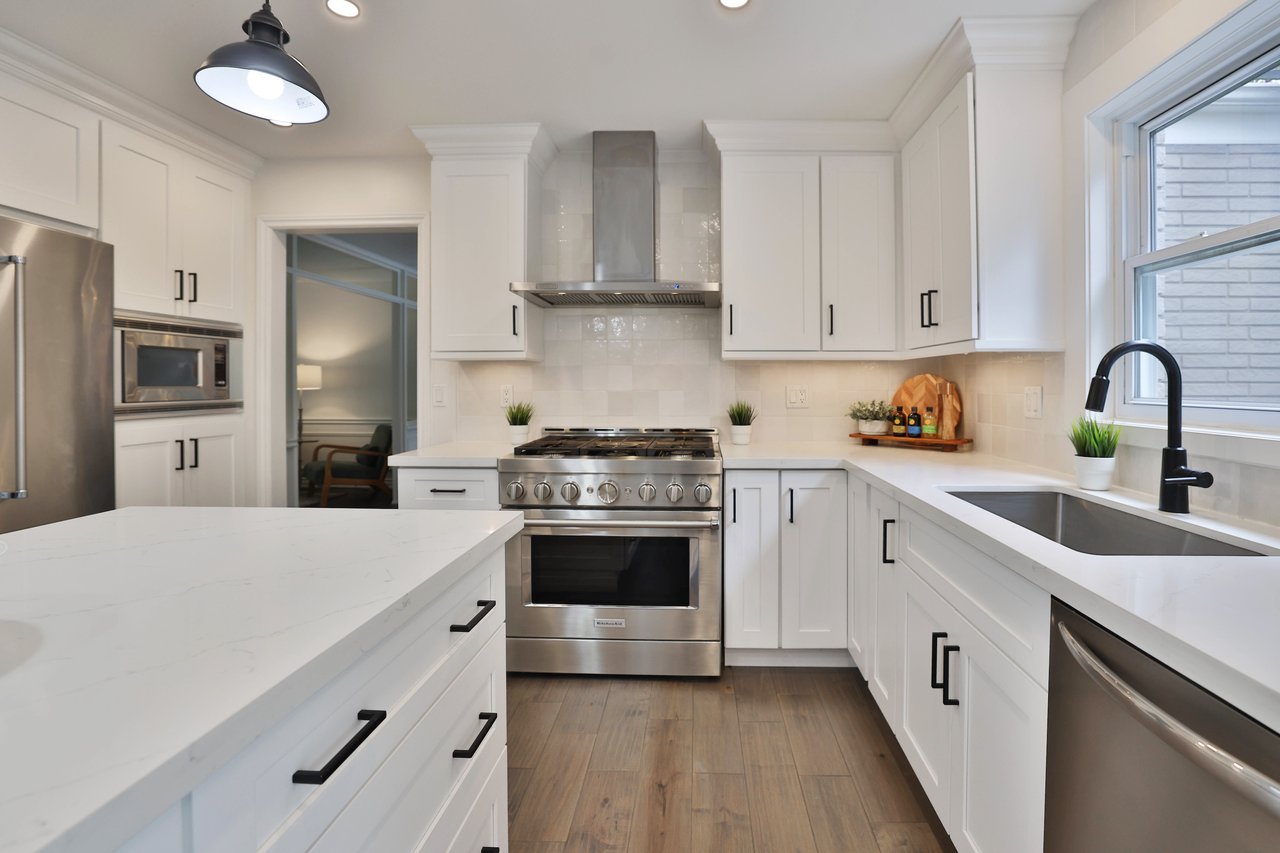 4220 Spruce Avenue, Burlington
