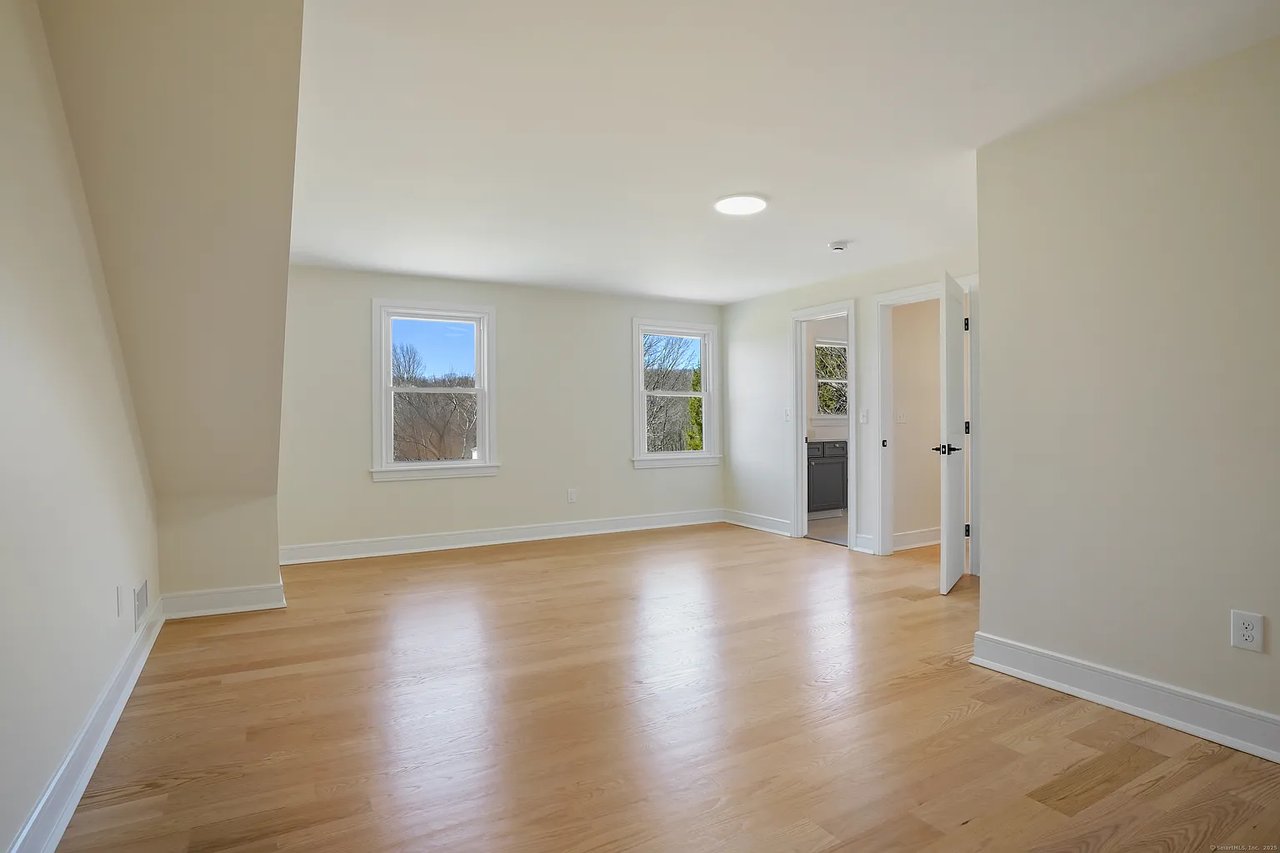 160 Old Hawleyville Rd