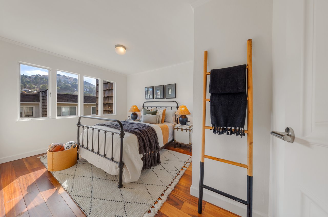 Private and Inviting Townhome